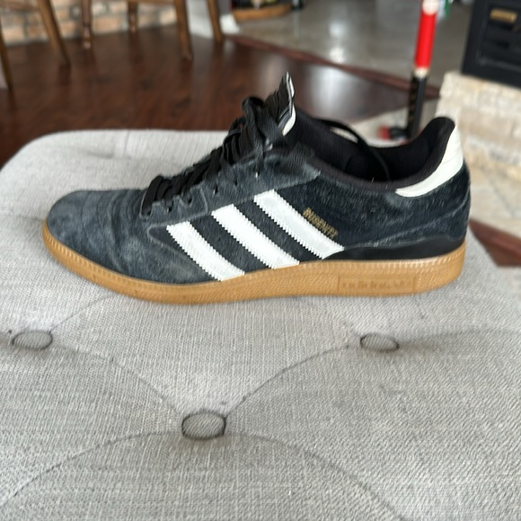 Vintage Adidas Busenitz skateboarding shoes - Picture 2 of 12